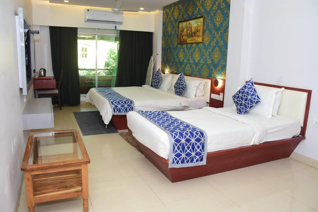 Hotel Shiv International Bhachau Kültér fotó